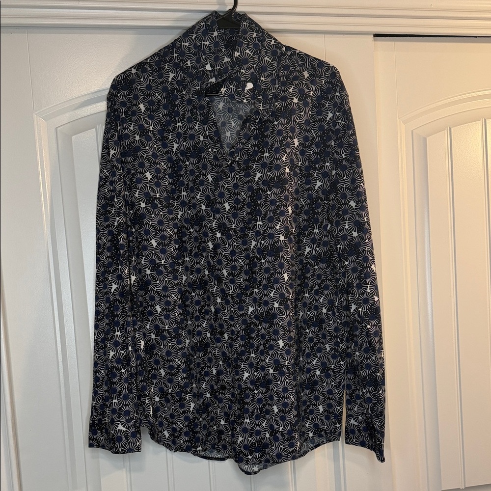Express Men's Navy and White Patterned Button Down Shirt